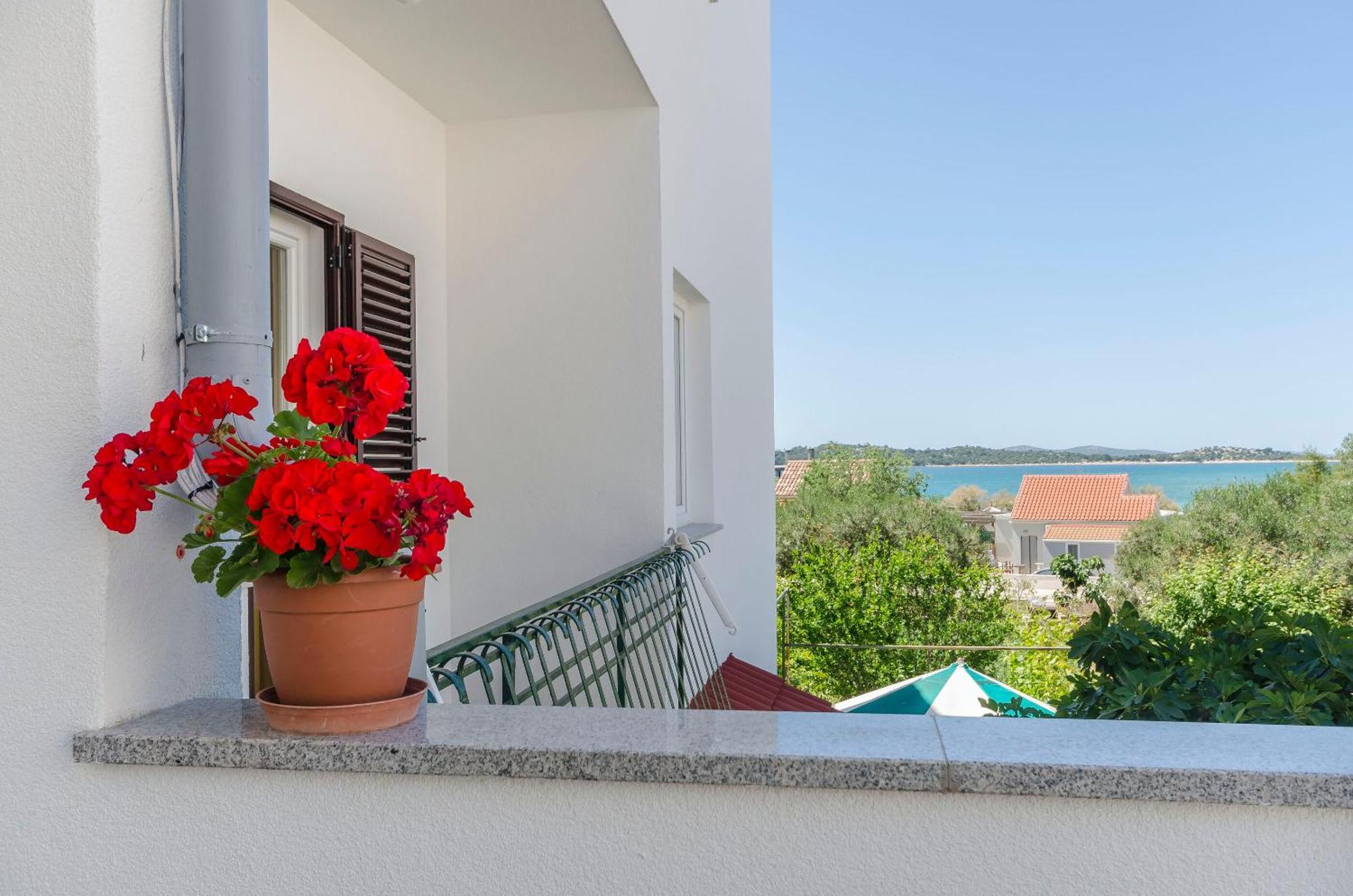 Apartments Grgo Vodice Exteriör bild