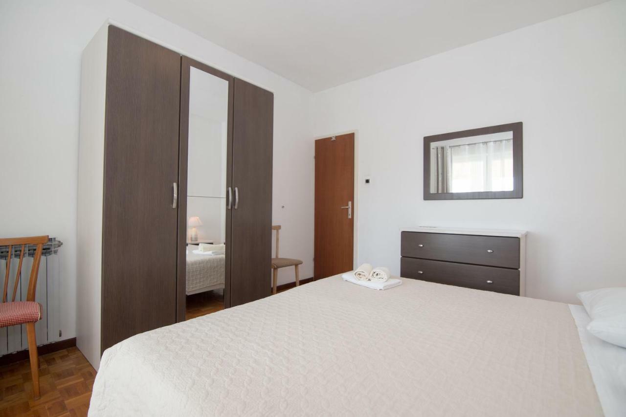 Apartments Grgo Vodice Exteriör bild